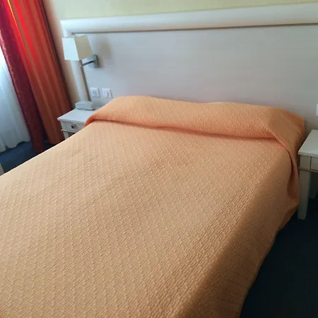 Szálloda Elysée 2*