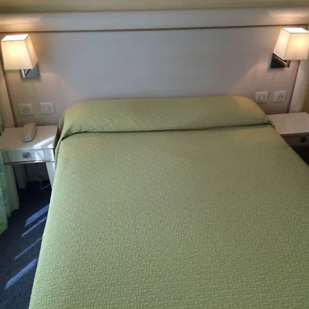 Elysee Hotel 2*