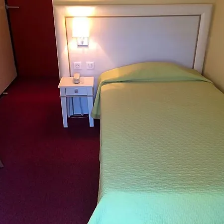 Hotel Elysee 2*