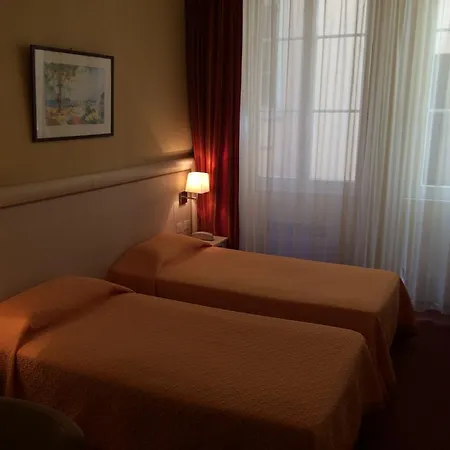 Hotel Elysée 2*
