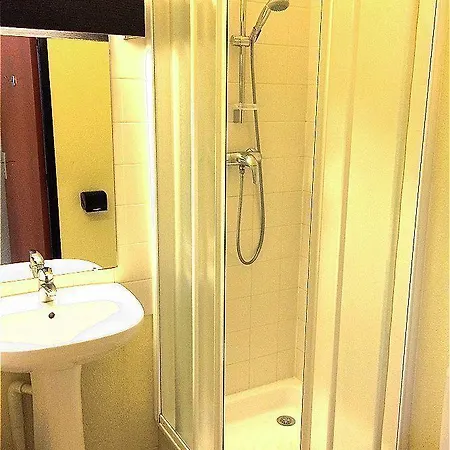 Elysée Hotel 2*