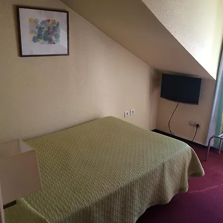 Hotel Elysée 2*
